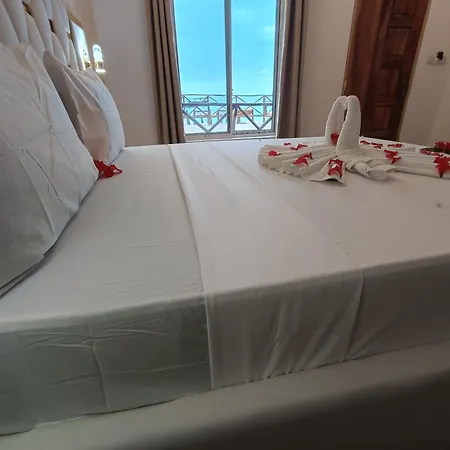 Zanzi Beach Hotel